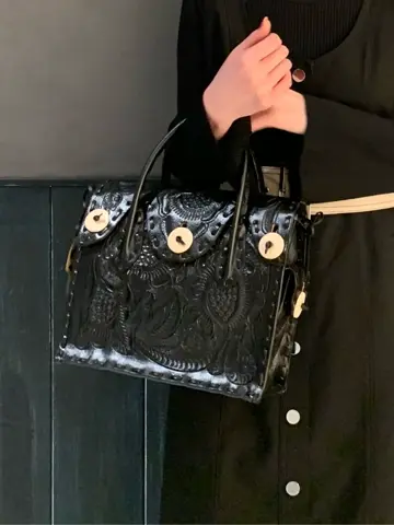 ORIGINATED IN GRACE CONTINENTAL 三浦　芙優 コーディネート画像