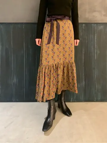 ORIGINATED IN GRACE CONTINENTAL 三浦　芙優 コーディネート画像