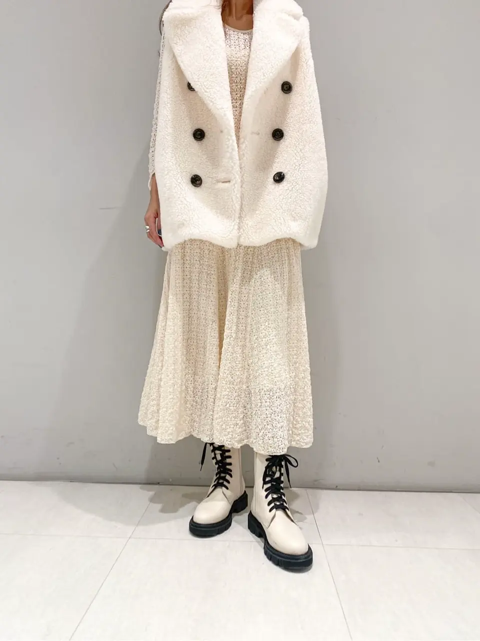 ORIGINATED IN GRACE CONTINENTAL yukimi yonee コーディネート画像