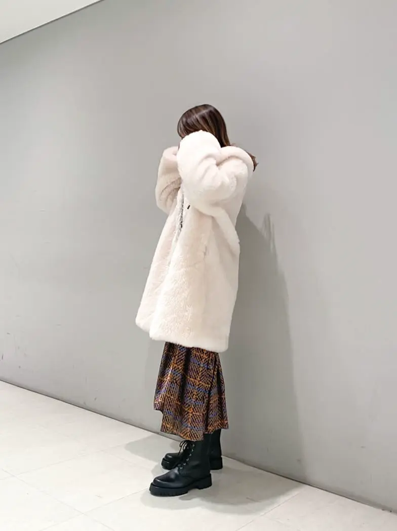 ORIGINATED IN GRACE CONTINENTAL yukimi yonee コーディネート画像