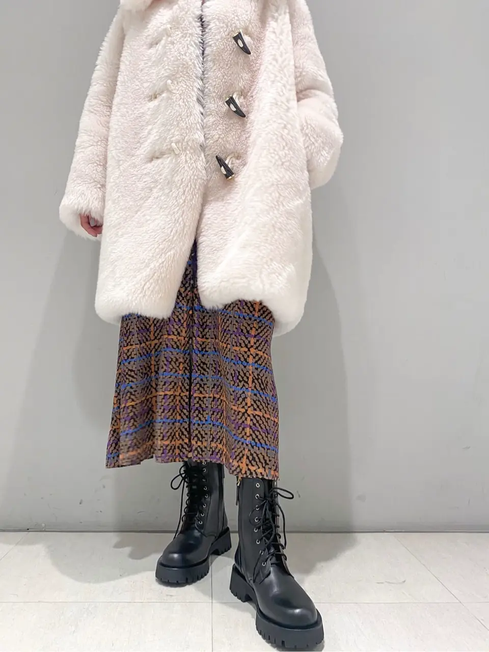 ORIGINATED IN GRACE CONTINENTAL yukimi yonee コーディネート画像