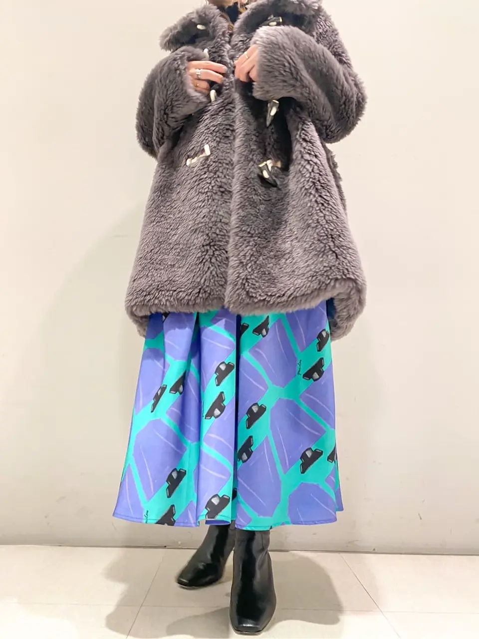 ORIGINATED IN GRACE CONTINENTAL yukimi yonee コーディネート画像