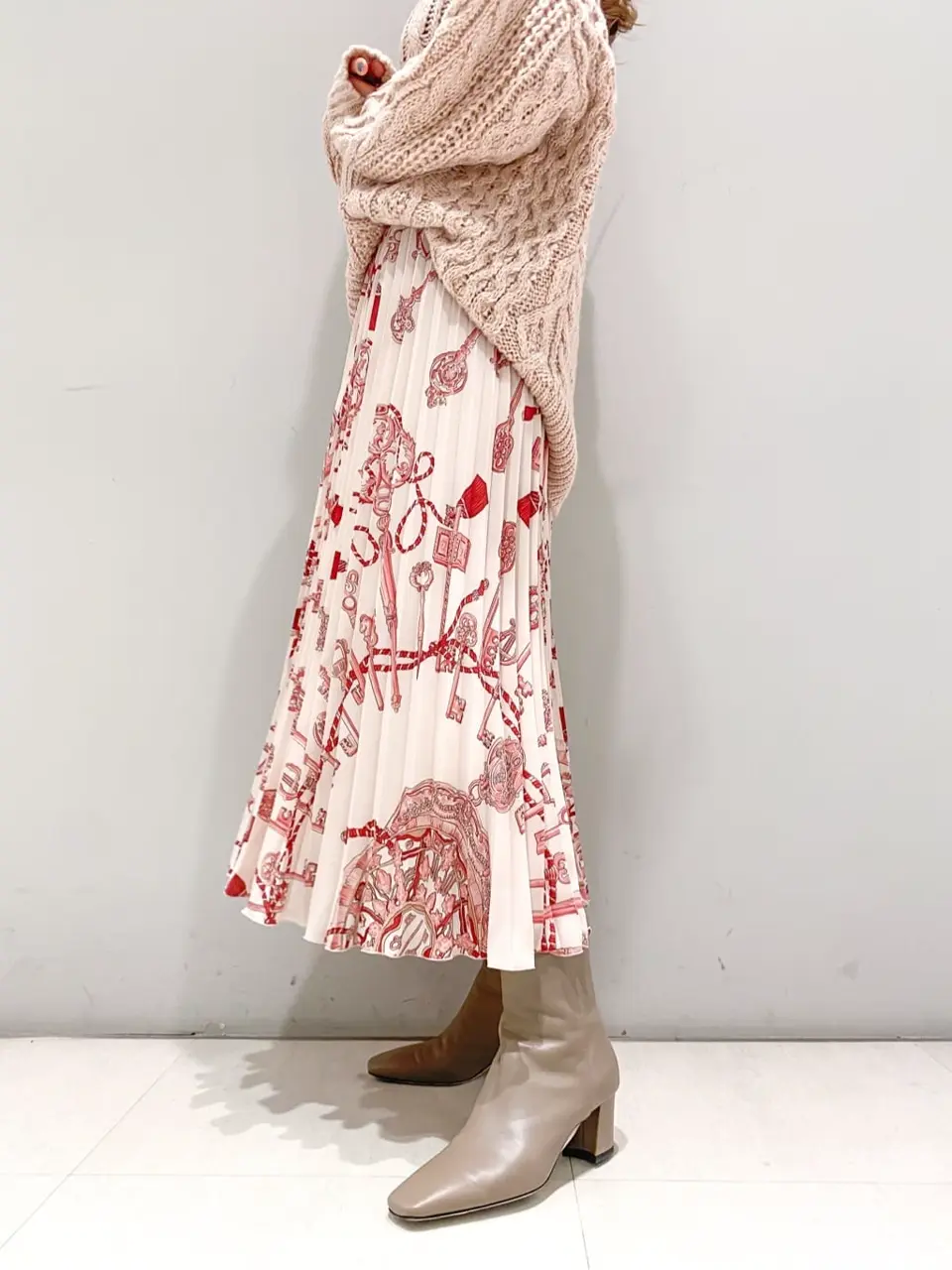 ORIGINATED IN GRACE CONTINENTAL yukimi yonee コーディネート画像