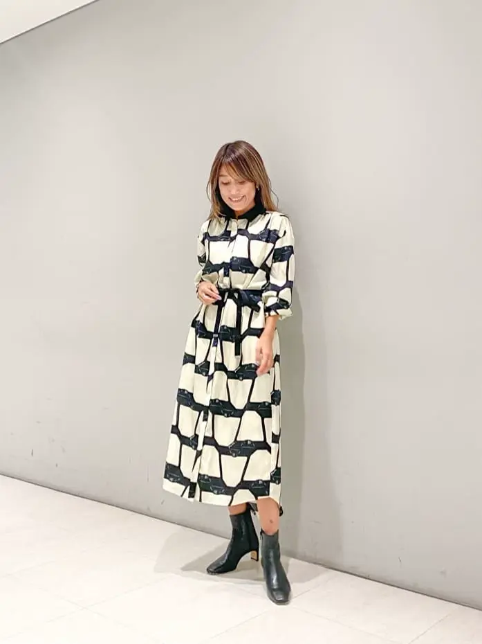 ORIGINATED IN GRACE CONTINENTAL yukimi yonee コーディネート画像