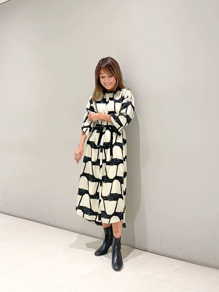 ORIGINATED IN GRACE CONTINENTAL yukimi yonee コーディネート画像