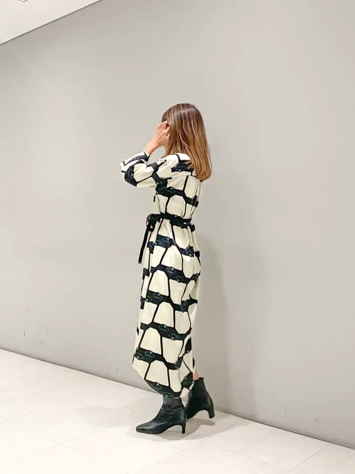 ORIGINATED IN GRACE CONTINENTAL yukimi yonee コーディネート画像