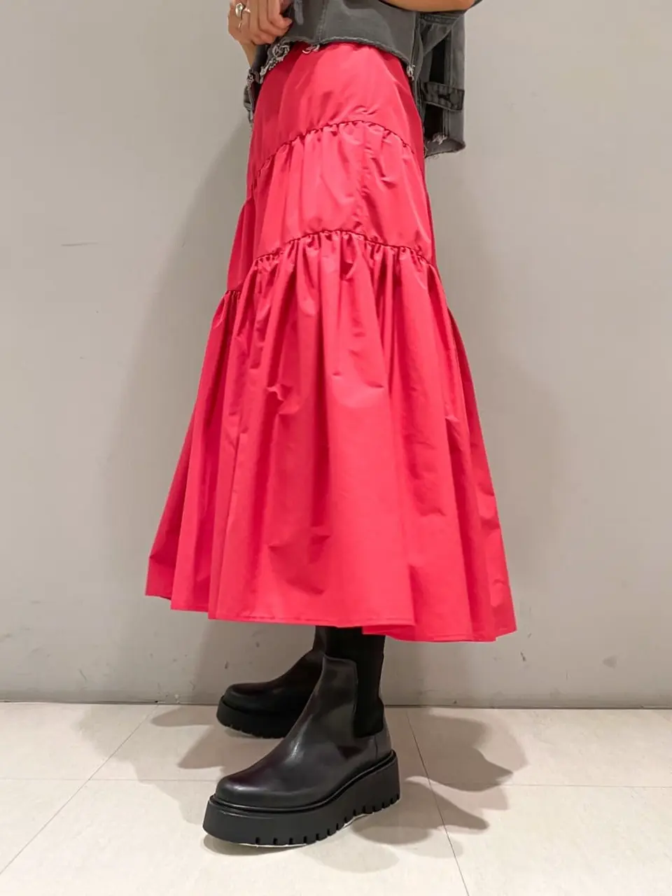 ORIGINATED IN GRACE CONTINENTAL yukimi yonee コーディネート画像