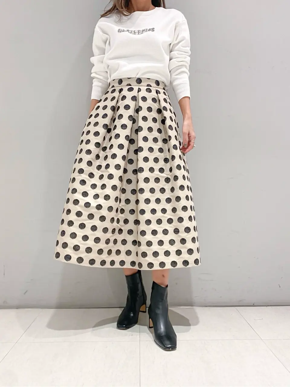 ORIGINATED IN GRACE CONTINENTAL yukimi yonee コーディネート画像