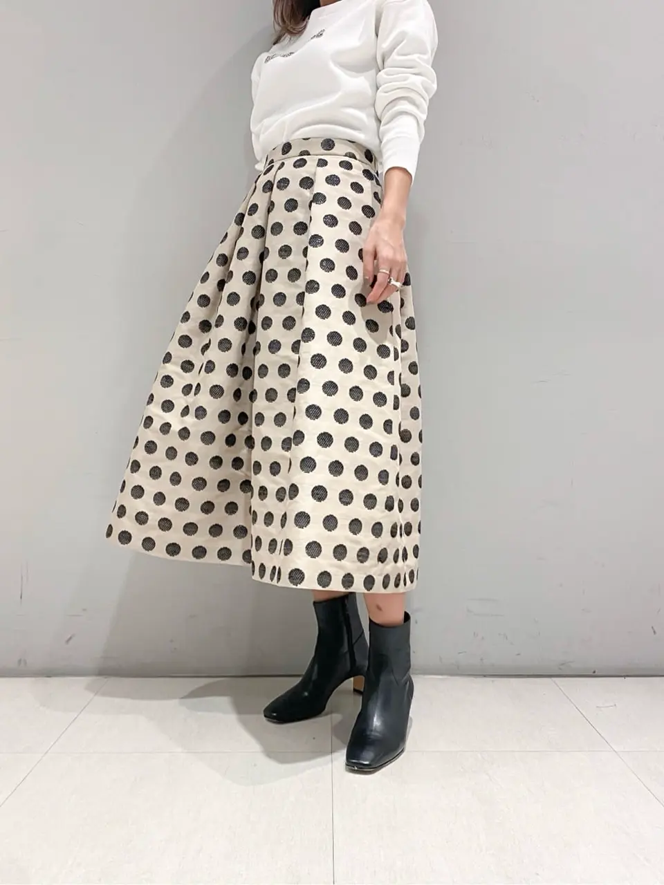 ORIGINATED IN GRACE CONTINENTAL yukimi yonee コーディネート画像