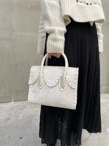 ORIGINATED IN GRACE CONTINENTAL 三浦　芙優 コーディネート画像