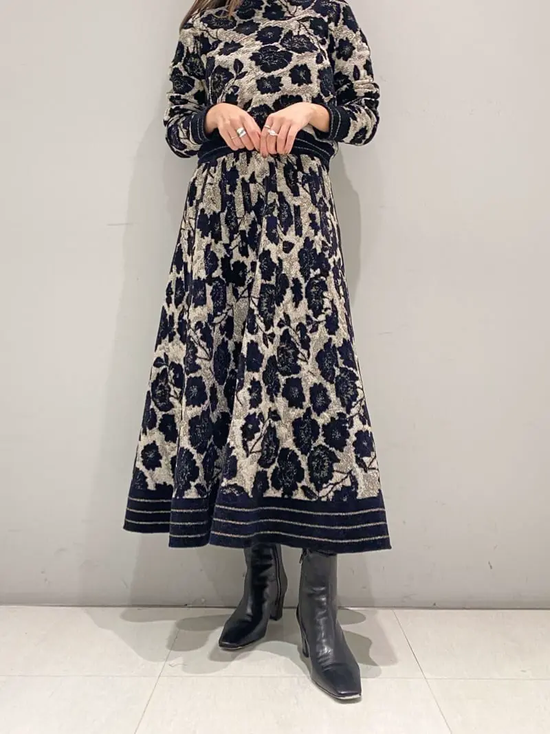 ORIGINATED IN GRACE CONTINENTAL yukimi yonee コーディネート画像