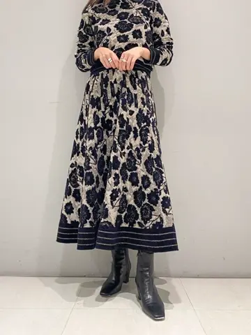 ORIGINATED IN GRACE CONTINENTAL yukimi yonee コーディネート画像