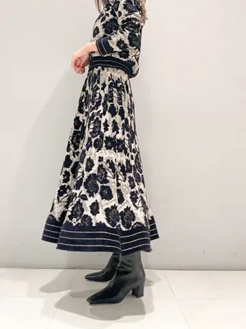 ORIGINATED IN GRACE CONTINENTAL yukimi yonee コーディネート画像