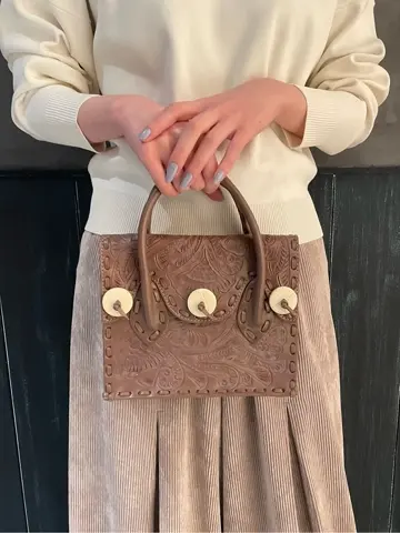 ORIGINATED IN GRACE CONTINENTAL 三浦　芙優 コーディネート画像