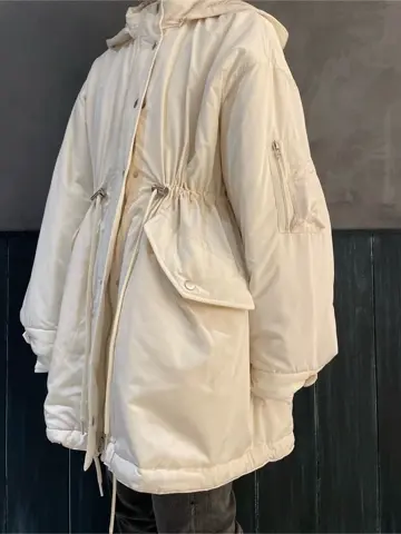 ORIGINATED IN GRACE CONTINENTAL 三浦　芙優 コーディネート画像