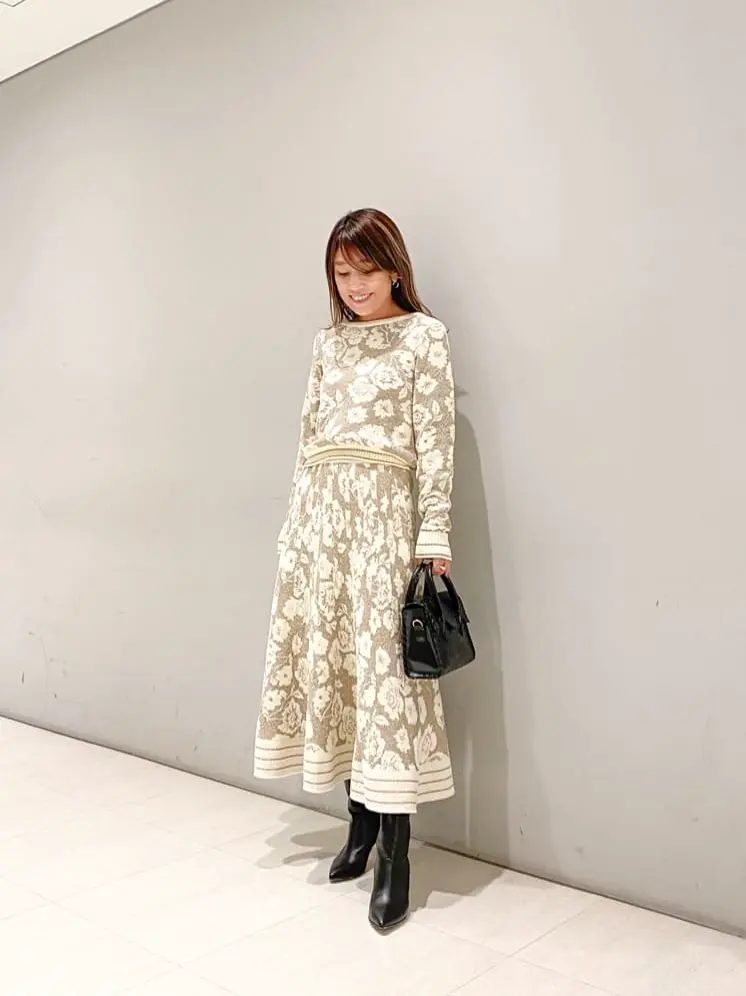 ORIGINATED IN GRACE CONTINENTAL yukimi yonee コーディネート画像