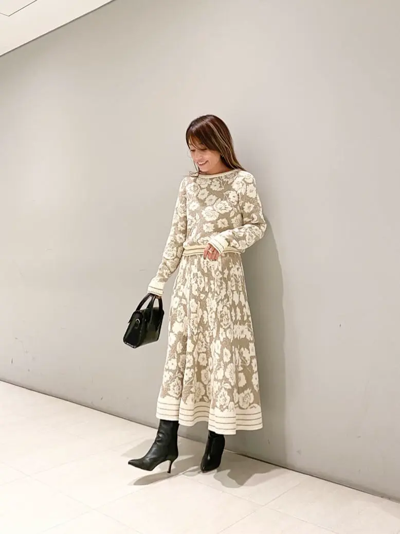 ORIGINATED IN GRACE CONTINENTAL yukimi yonee コーディネート画像