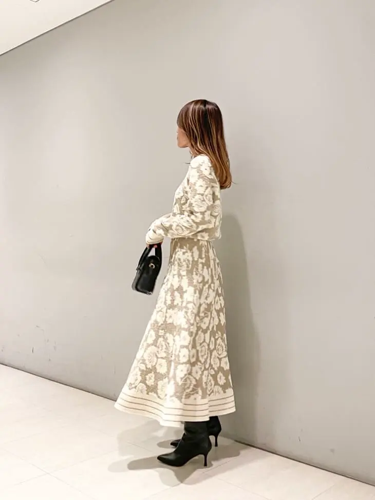 ORIGINATED IN GRACE CONTINENTAL yukimi yonee コーディネート画像