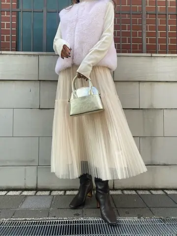 ORIGINATED IN GRACE CONTINENTAL yukimi yonee コーディネート画像