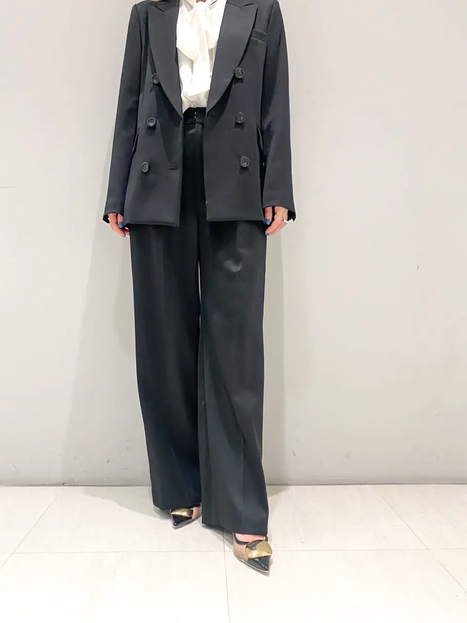 ORIGINATED IN GRACE CONTINENTAL yukimi yonee コーディネート画像