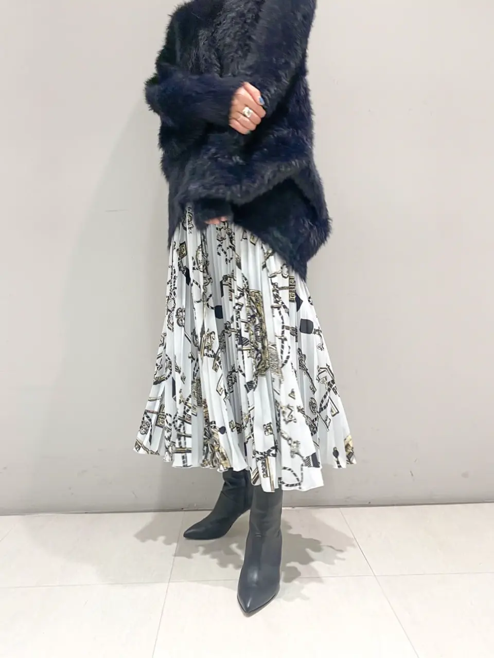 ORIGINATED IN GRACE CONTINENTAL yukimi yonee コーディネート画像