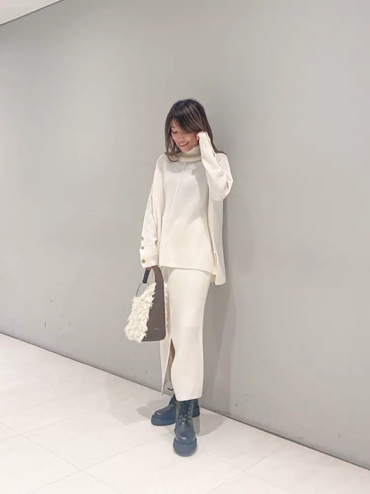 ORIGINATED IN GRACE CONTINENTAL yukimi yonee コーディネート画像