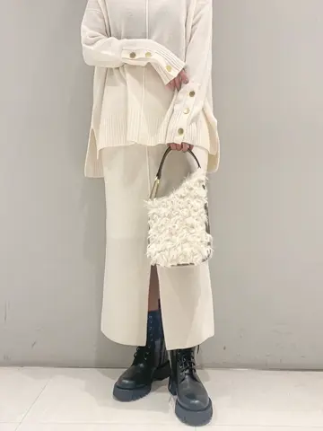 ORIGINATED IN GRACE CONTINENTAL yukimi yonee コーディネート画像