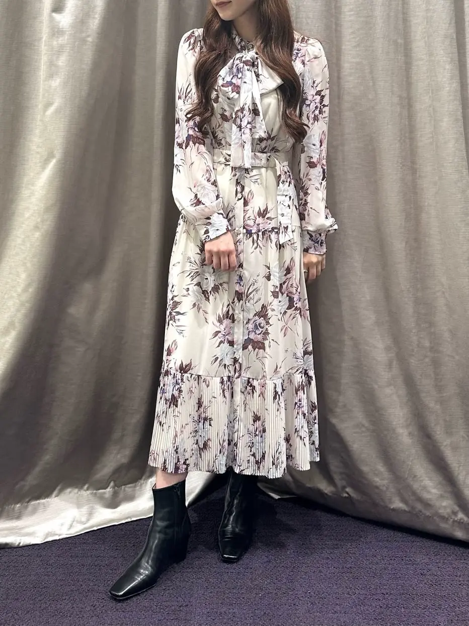 ORIGINATED IN GRACE CONTINENTAL Kaho コーディネート画像