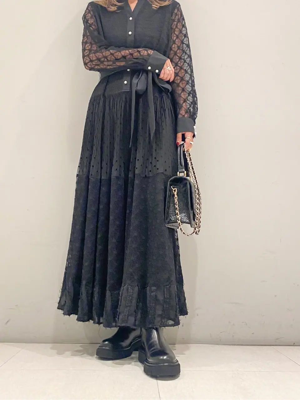 ORIGINATED IN GRACE CONTINENTAL yukimi yonee コーディネート画像