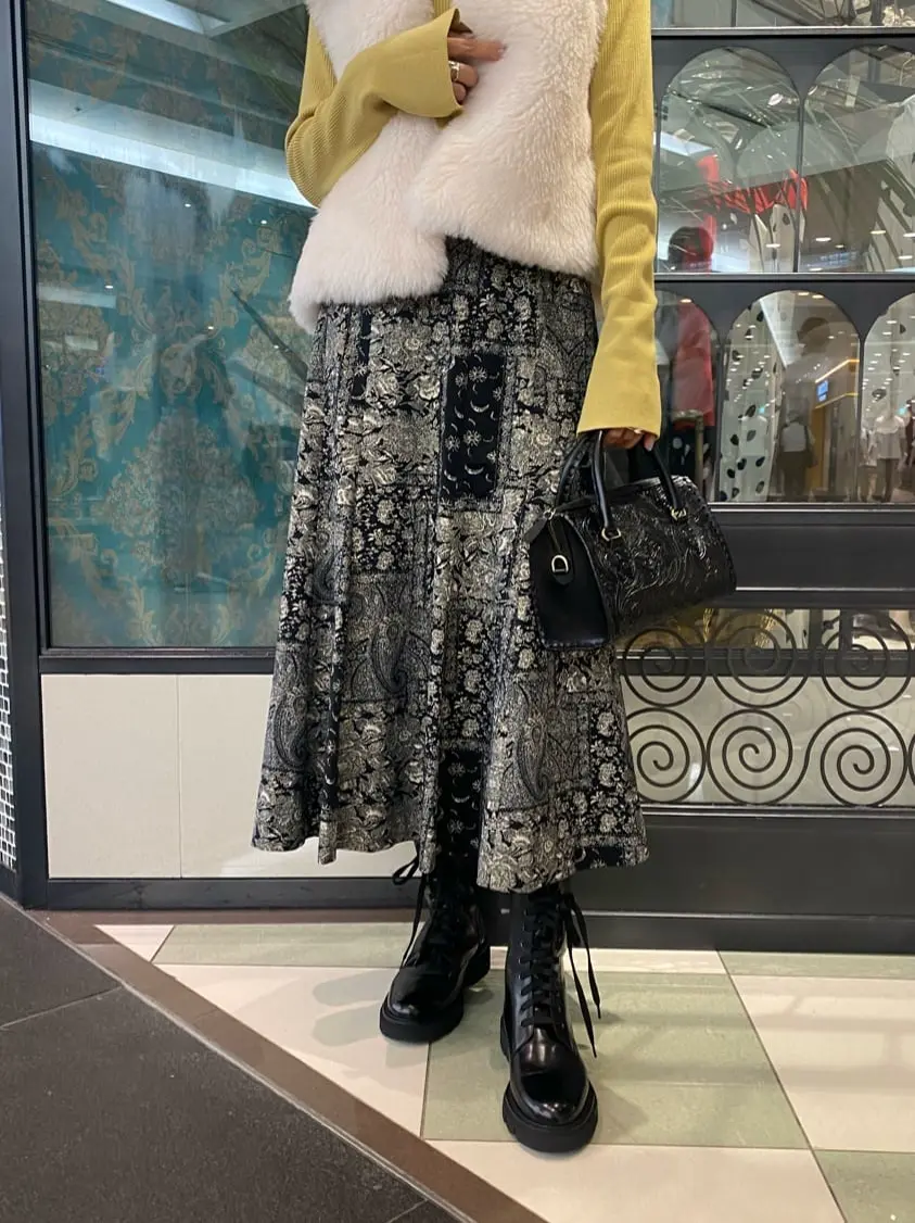 ORIGINATED IN GRACE CONTINENTAL yukimi yonee コーディネート画像