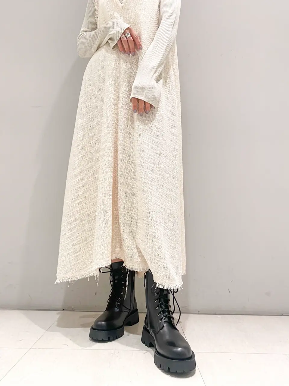 ORIGINATED IN GRACE CONTINENTAL yukimi yonee コーディネート画像