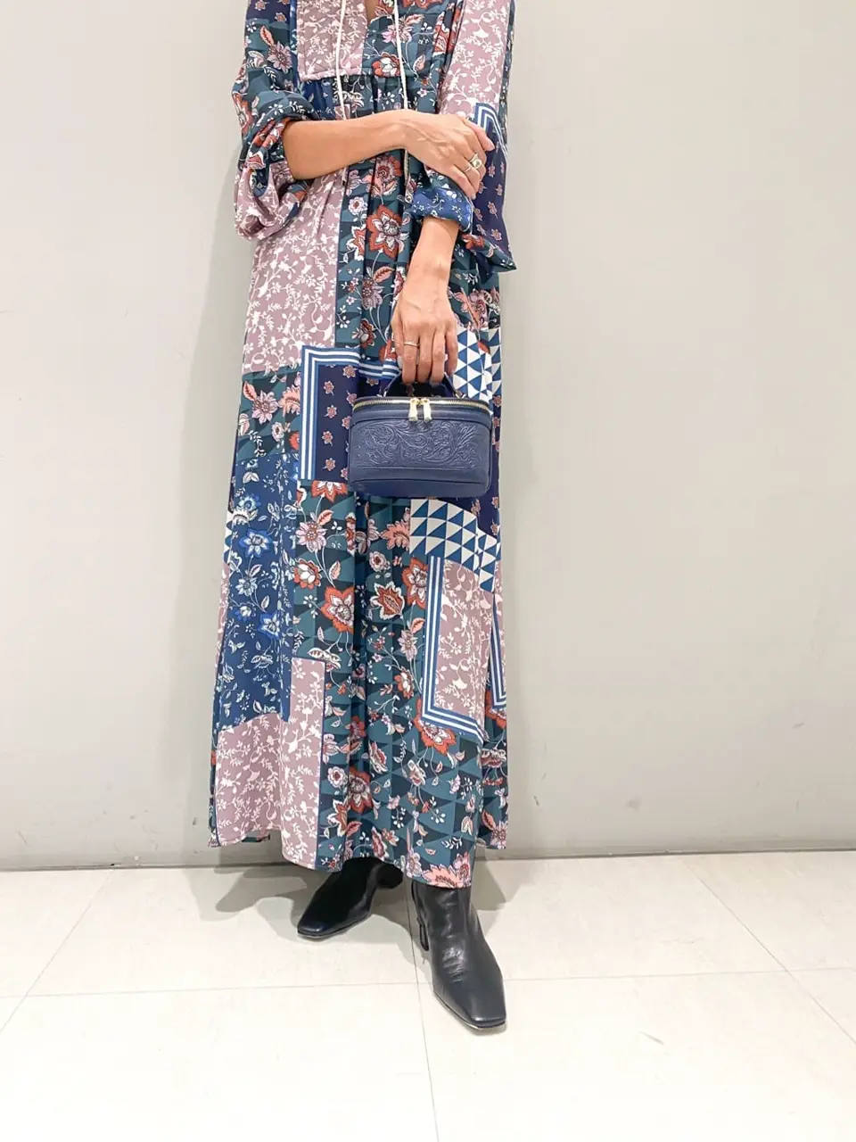 ORIGINATED IN GRACE CONTINENTAL yukimi yonee コーディネート画像