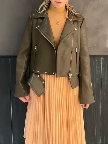 ORIGINATED IN GRACE CONTINENTAL 三浦　芙優 コーディネート画像