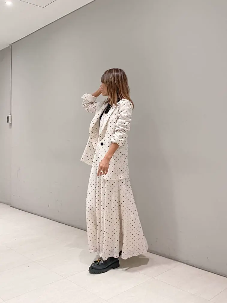 ORIGINATED IN GRACE CONTINENTAL yukimi yonee コーディネート画像