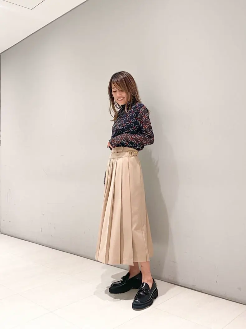 ORIGINATED IN GRACE CONTINENTAL yukimi yonee コーディネート画像