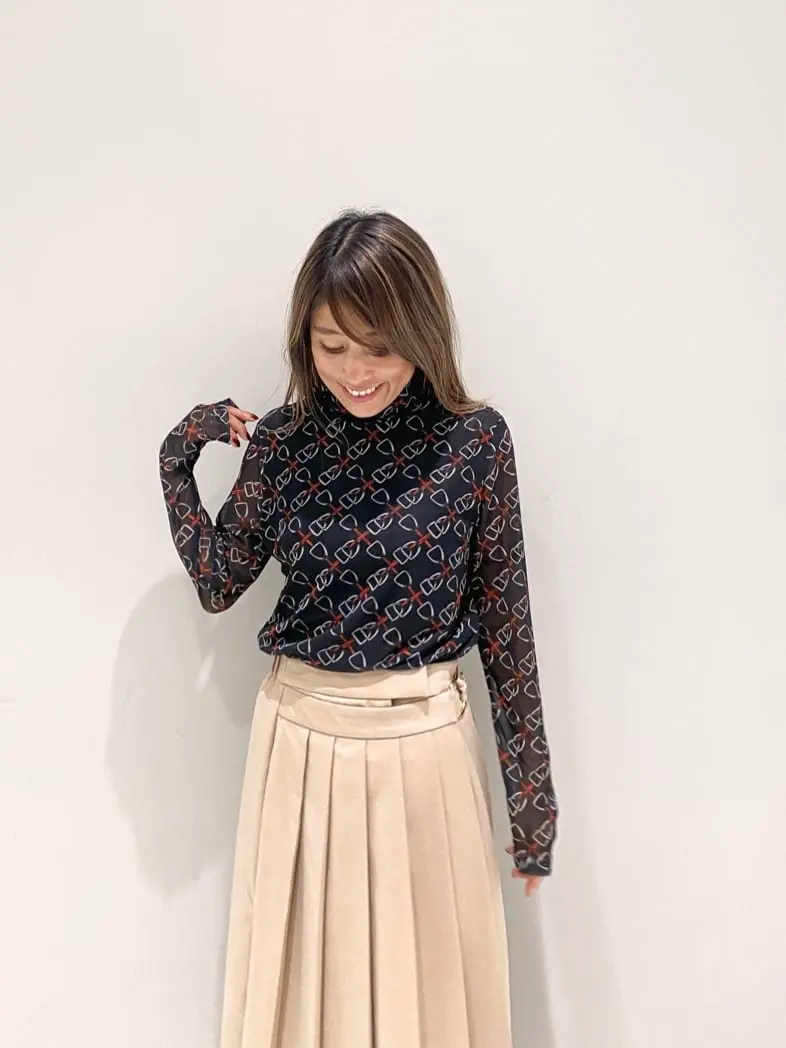 ORIGINATED IN GRACE CONTINENTAL yukimi yonee コーディネート画像