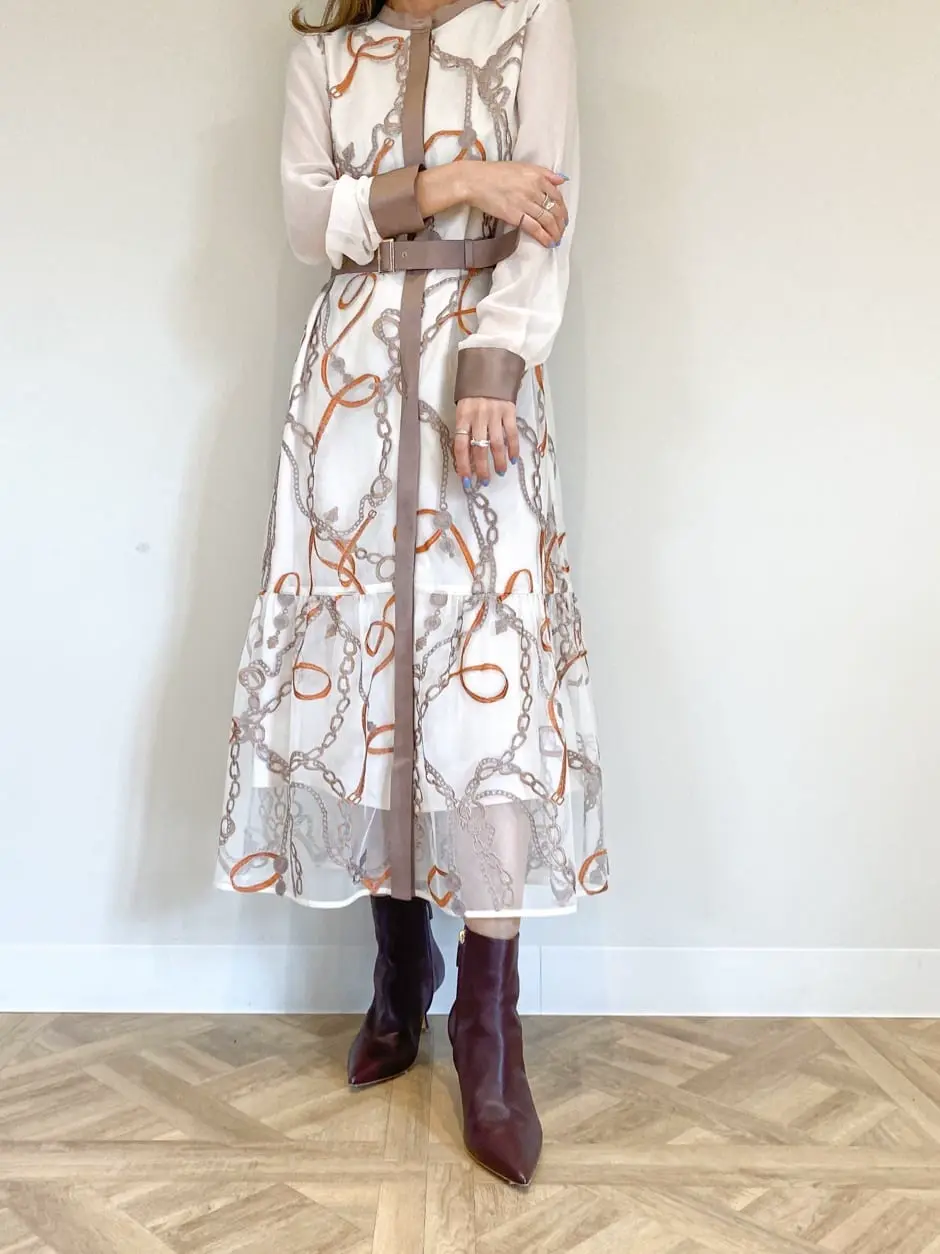 ORIGINATED IN GRACE CONTINENTAL yukimi yonee コーディネート画像