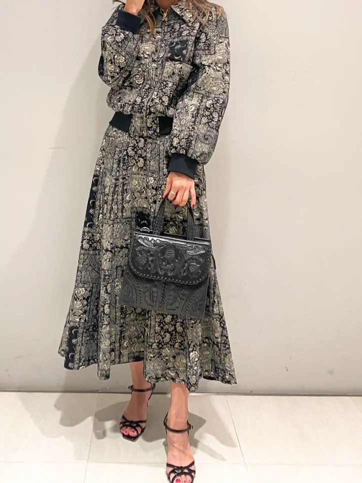 ORIGINATED IN GRACE CONTINENTAL yukimi yonee コーディネート画像