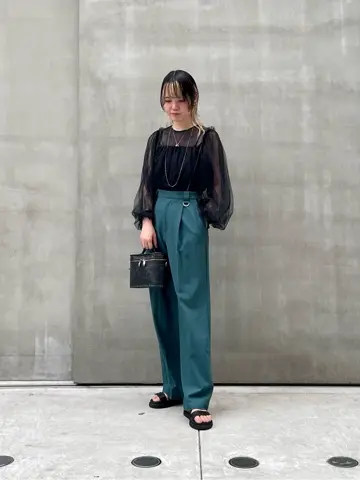 ORIGINATED IN GRACE CONTINENTAL 三浦　芙優 コーディネート画像