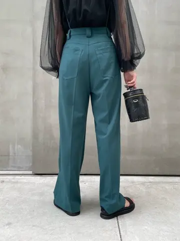 ORIGINATED IN GRACE CONTINENTAL 三浦　芙優 コーディネート画像