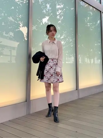 ORIGINATED IN GRACE CONTINENTAL 三浦　芙優 コーディネート画像