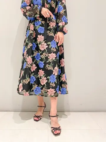 ORIGINATED IN GRACE CONTINENTAL yukimi yonee コーディネート画像