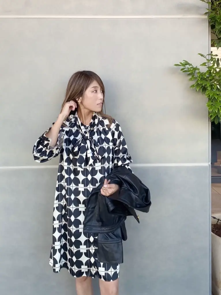 ORIGINATED IN GRACE CONTINENTAL yukimi yonee コーディネート画像