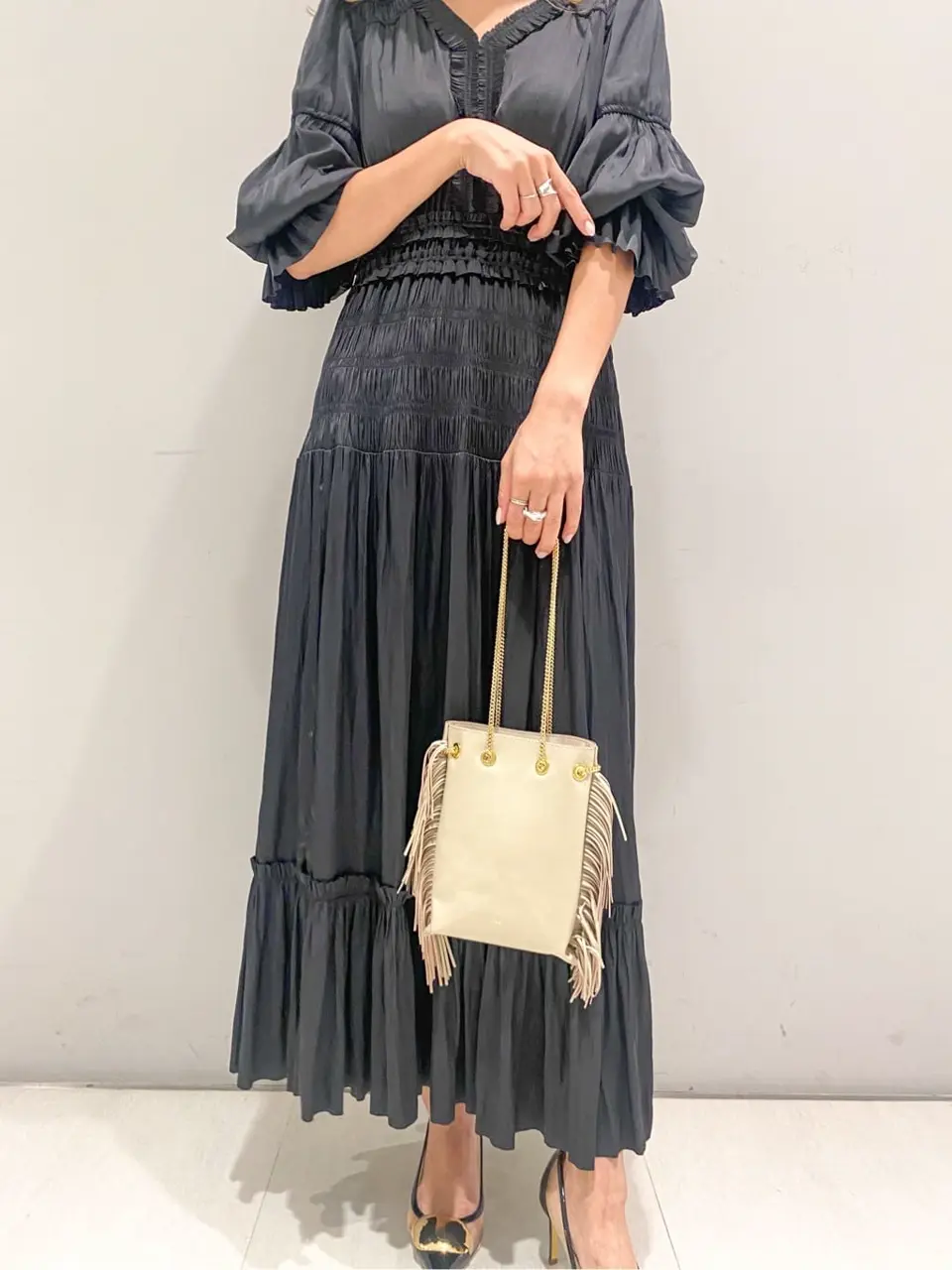 ORIGINATED IN GRACE CONTINENTAL yukimi yonee コーディネート画像