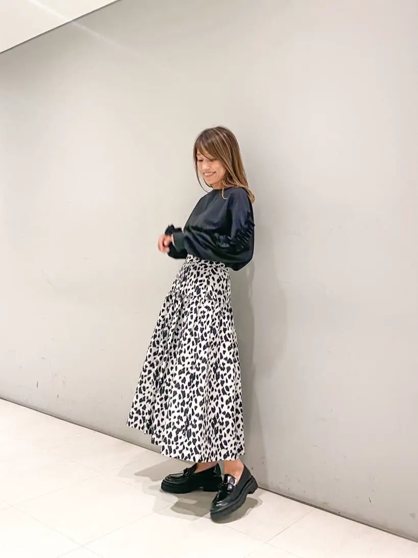 ORIGINATED IN GRACE CONTINENTAL yukimi yonee コーディネート画像