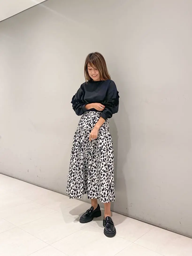 ORIGINATED IN GRACE CONTINENTAL yukimi yonee コーディネート画像