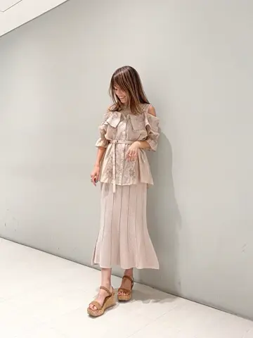 ORIGINATED IN GRACE CONTINENTAL yukimi yonee コーディネート画像