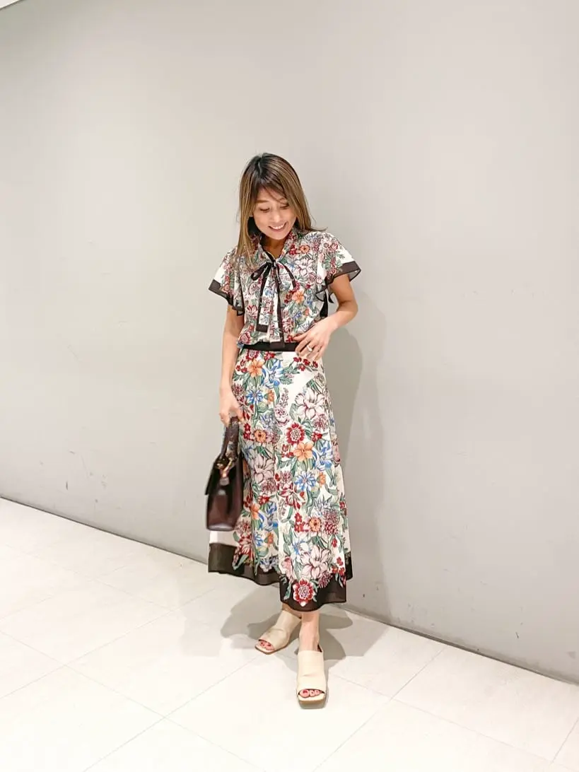 ORIGINATED IN GRACE CONTINENTAL yukimi yonee コーディネート画像