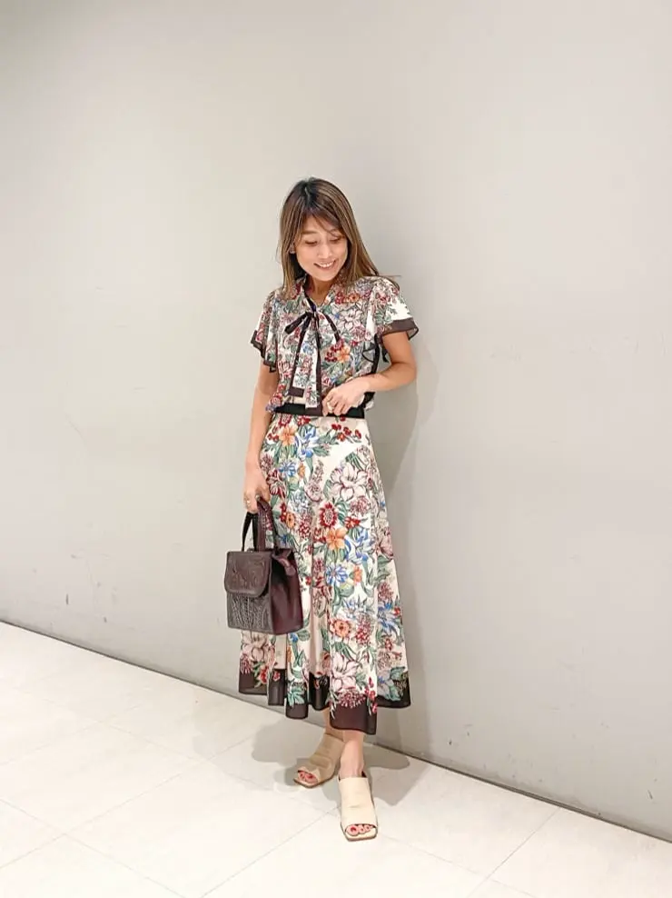 ORIGINATED IN GRACE CONTINENTAL yukimi yonee コーディネート画像