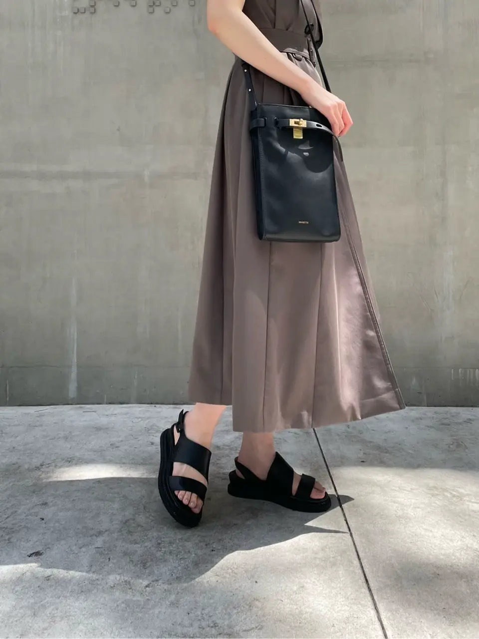 ORIGINATED IN GRACE CONTINENTAL 三浦　芙優 コーディネート画像